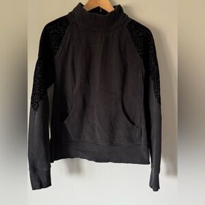 Lululemon sweatshirt sweater size 10